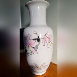 Vase, bone china_ orchid/butterfly